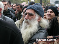 Шеварднадзе на митинг не пришел. Митинг разросся до 40 тысяч